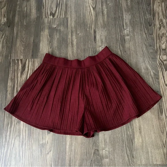 Zara Flared Burgundy Oxblood Shorts Skorts - Picture 1 of 11